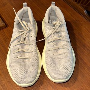 GUC Sorel women’s sneakers 9.5